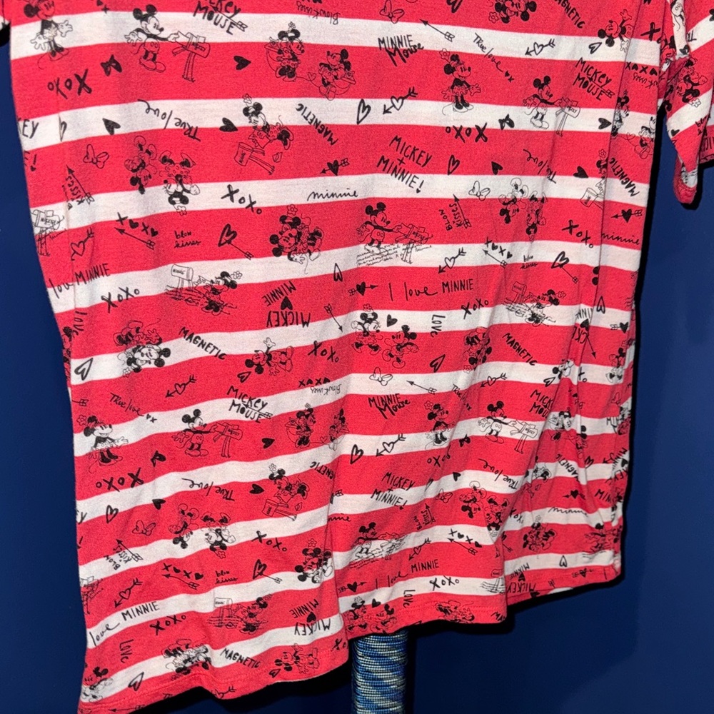 Disney Parks- Women’s Re and White Striped Graphic T-Shirt Size Medium - Picture 13 of 14